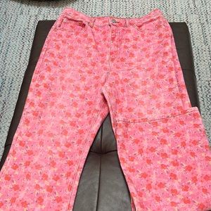 Women’s BDG Pink floral jeans sz 32